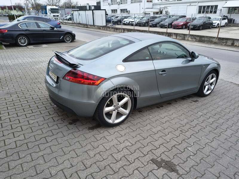 Audi TT 