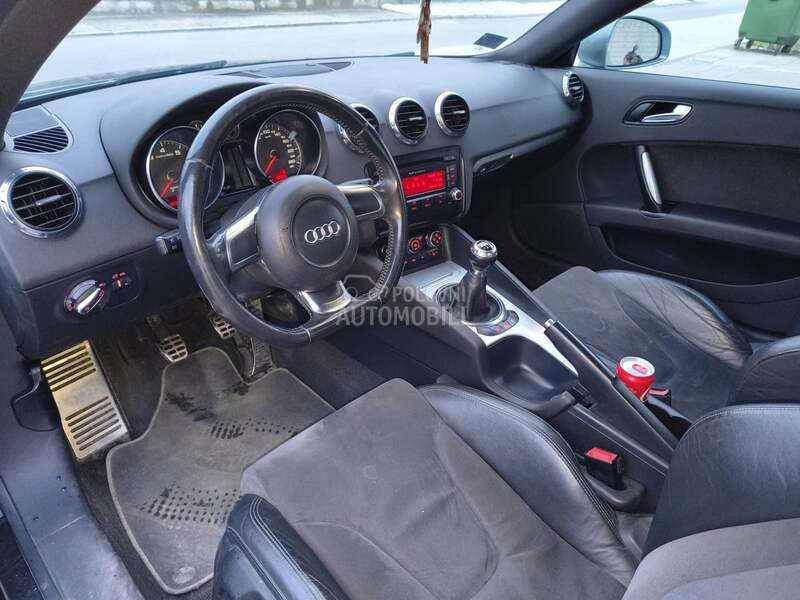 Audi TT 
