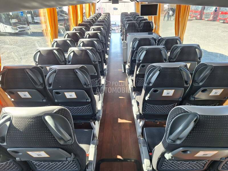 MAN Lions Coach R010