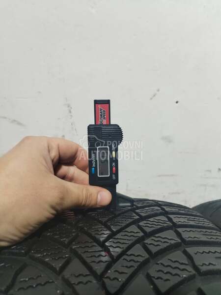 Bridgestone 225/55 R18 Zimska