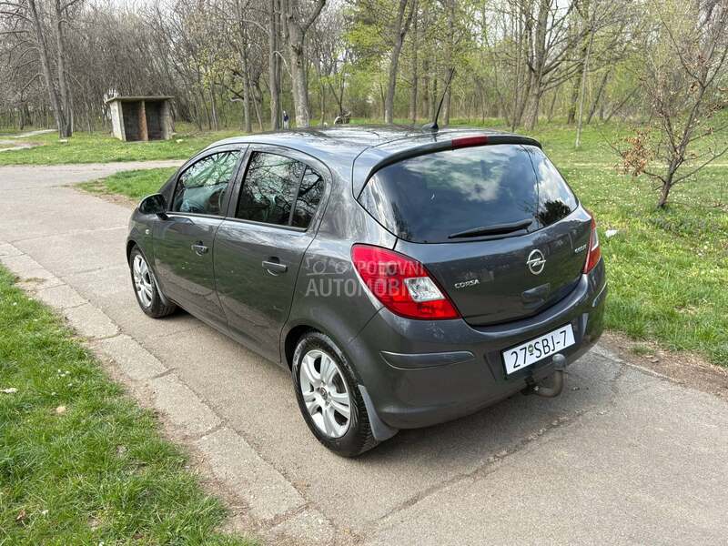 Opel Corsa D 1.3d nawi holand