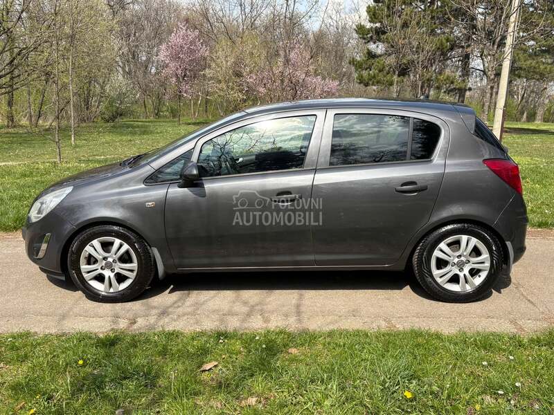 Opel Corsa D 1.3d nawi holand