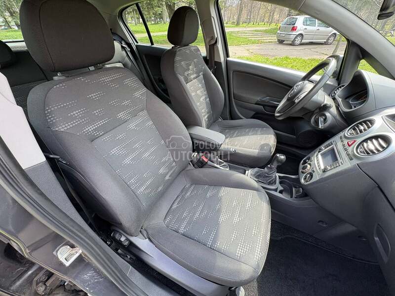 Opel Corsa D 1.3d nawi holand