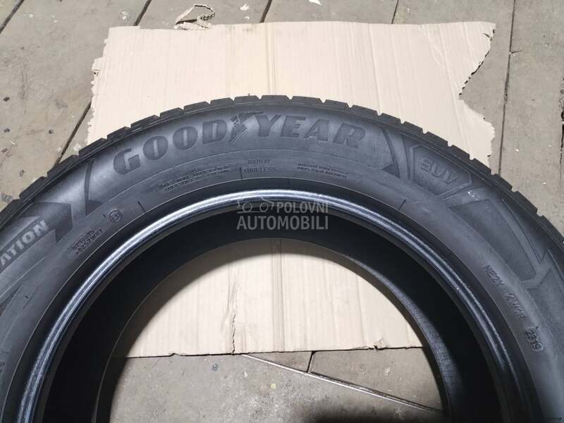 Goodyear 225/65 R17 Zimska