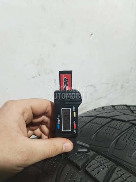 Goodyear 225/65 R17 Zimska