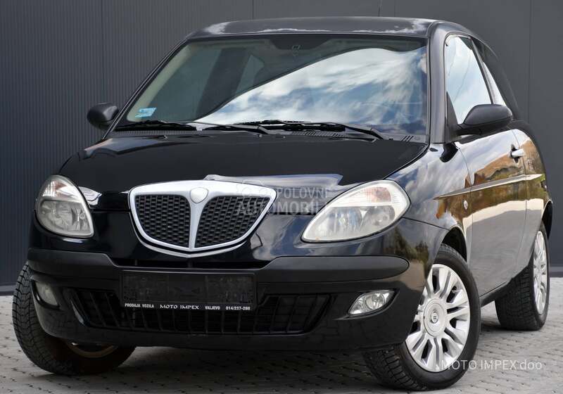 Lancia Ypsilon 1.2 / 8v / REG