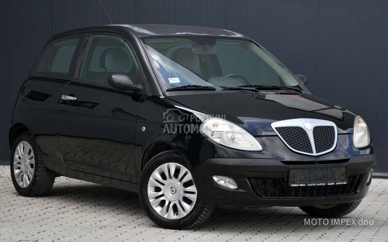 Lancia Ypsilon 1.2 / 8v / REG
