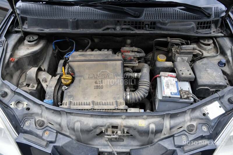 Lancia Ypsilon 1.2 / 8v / REG