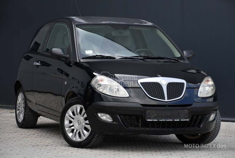 Lancia Ypsilon 1.2 / 8v / REG