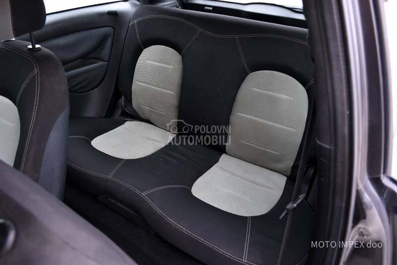 Lancia Ypsilon 1.2 / 8v / REG