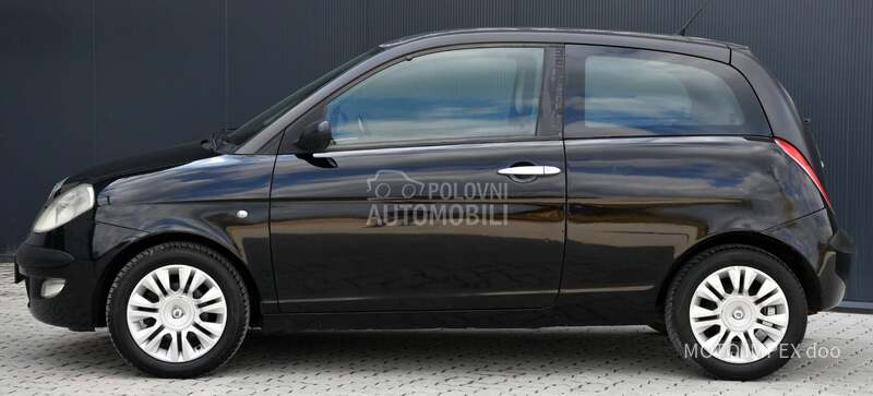 Lancia Ypsilon 1.2 / 8v / REG