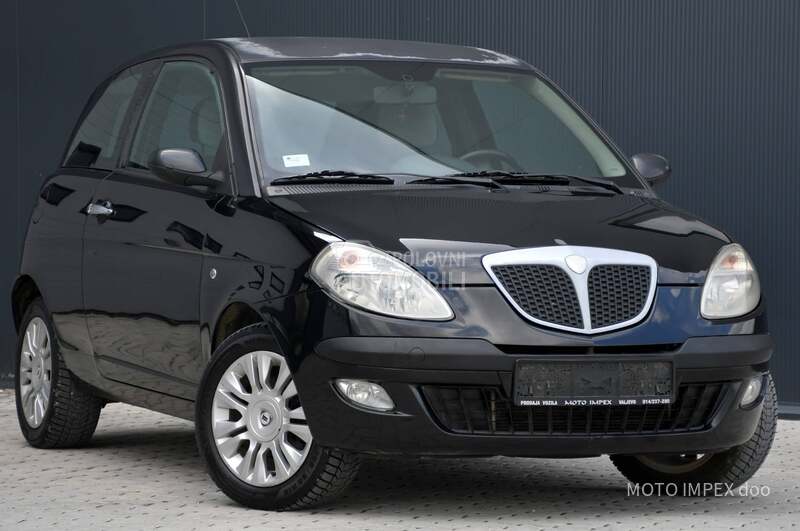 Lancia Ypsilon 1.2 / 8v / REG