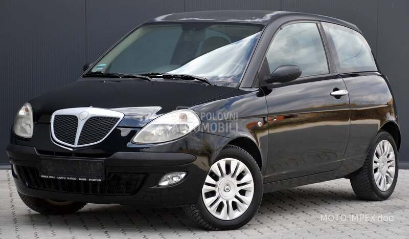 Lancia Ypsilon 1.2 / 8v / REG
