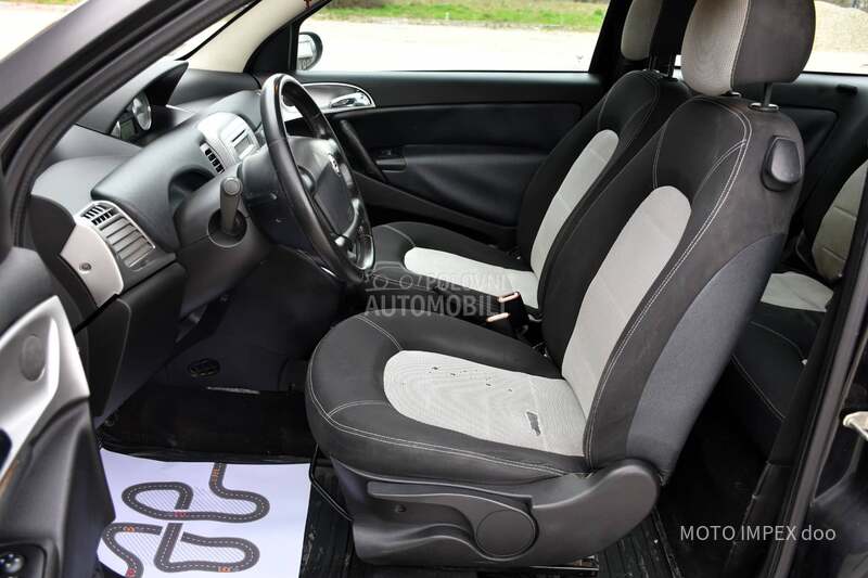 Lancia Ypsilon 1.2 / 8v / REG