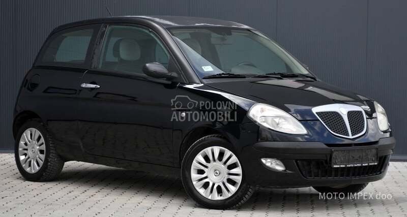 Lancia Ypsilon 1.2 / 8v / REG