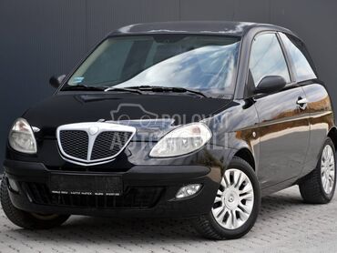 Lancia Ypsilon 1.2 / 8v / REG