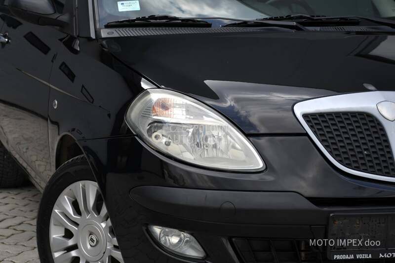 Lancia Ypsilon 1.2 / 8v / REG