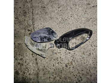 Retrovizor u delovima za Volkswagen Golf 5 od 2003. do 2008. god.