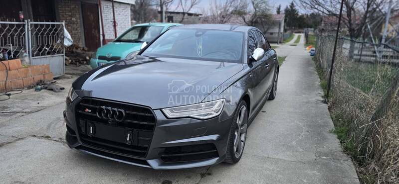 Audi S6 