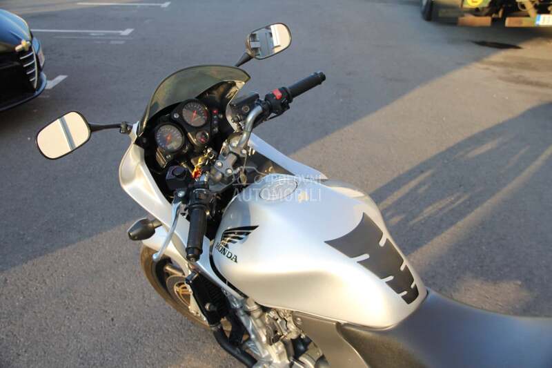 Honda Hornet S