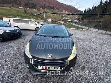 Peugeot 208 1.2i