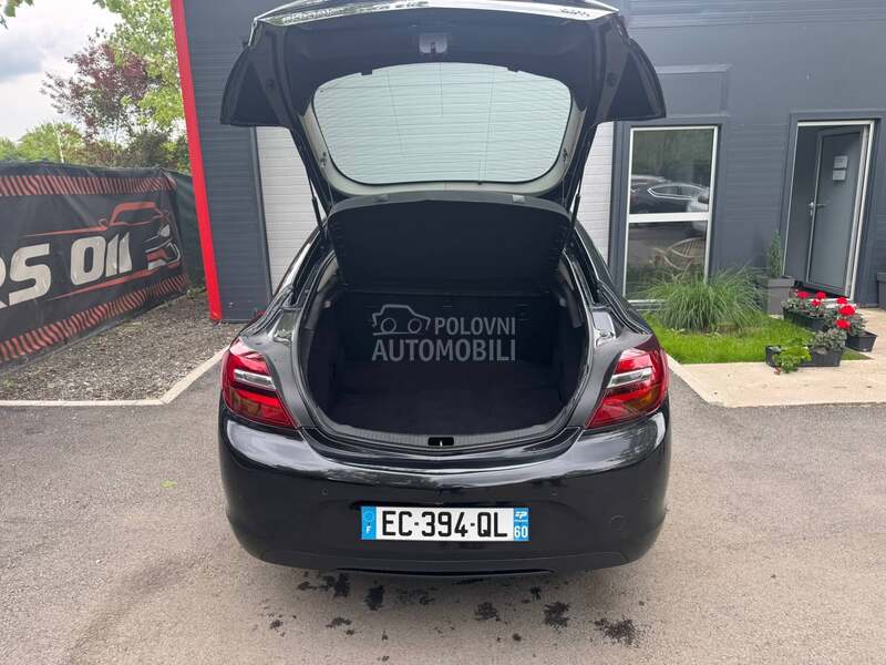 Opel Insignia 1.6 cdti auto.matic