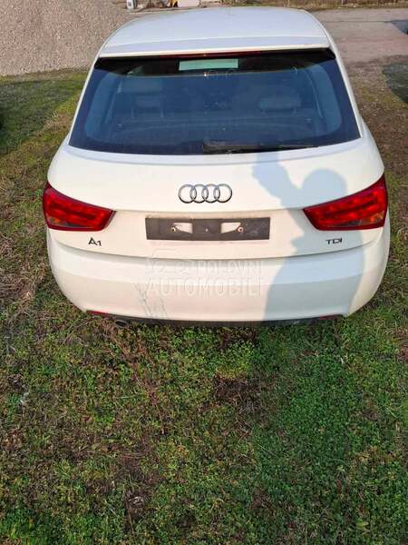 Audi A1 2013. god. -  kompletan auto u delovima