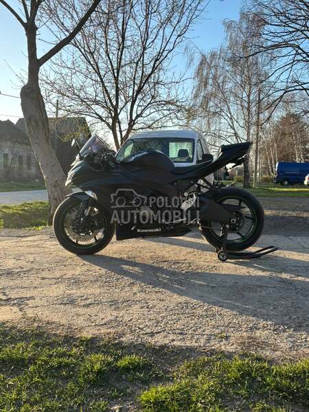 Kawasaki zx6r