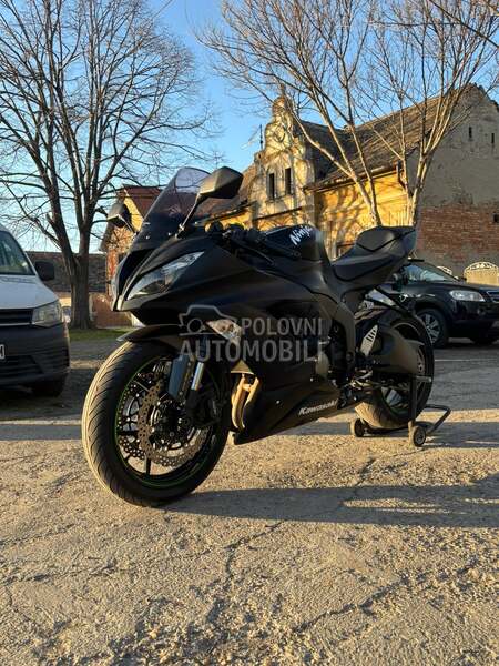 Kawasaki zx6r