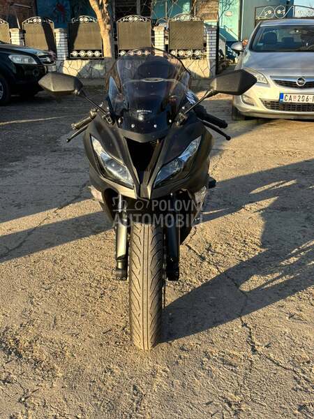 Kawasaki zx6r