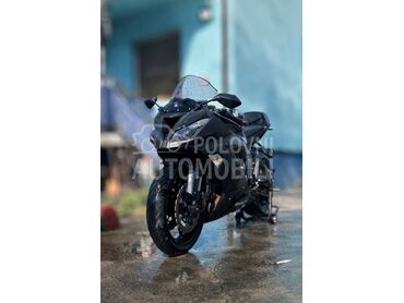 Kawasaki zx6r