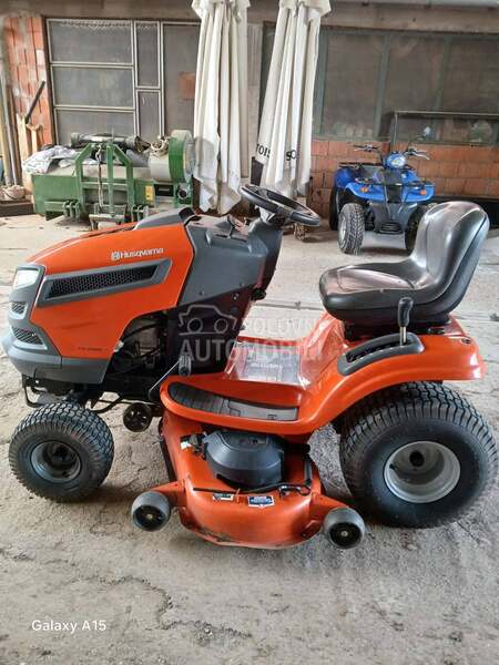 Husqvarna YTH 24v48
