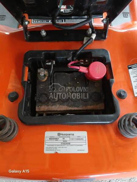 Husqvarna YTH 24v48