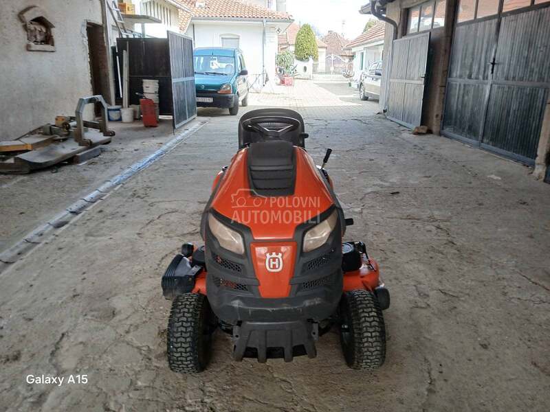 Husqvarna YTH 24v48
