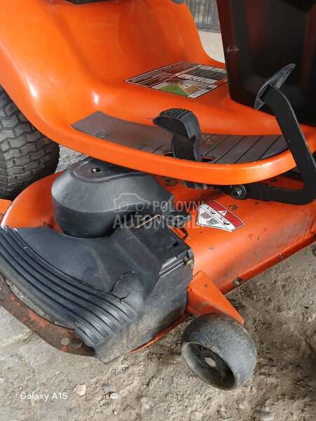 Husqvarna YTH 24v48