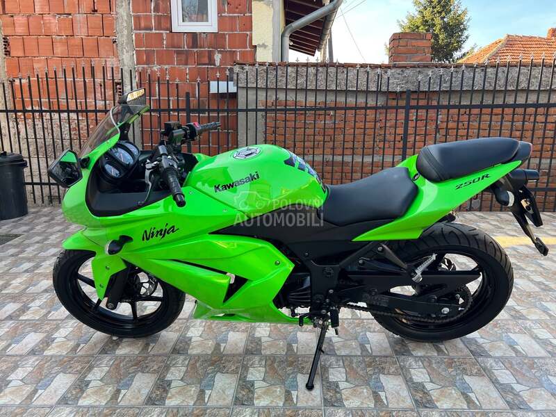 Kawasaki Ninja 250r A2 CH