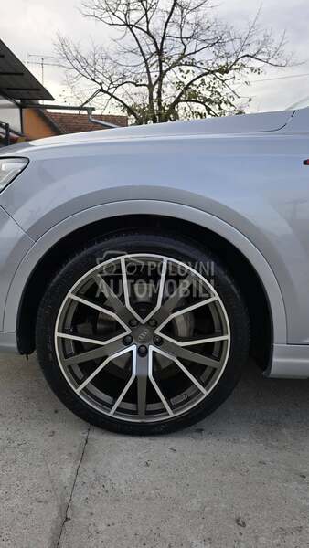 Audi Q7 MATRIX SQ7 OPTIK