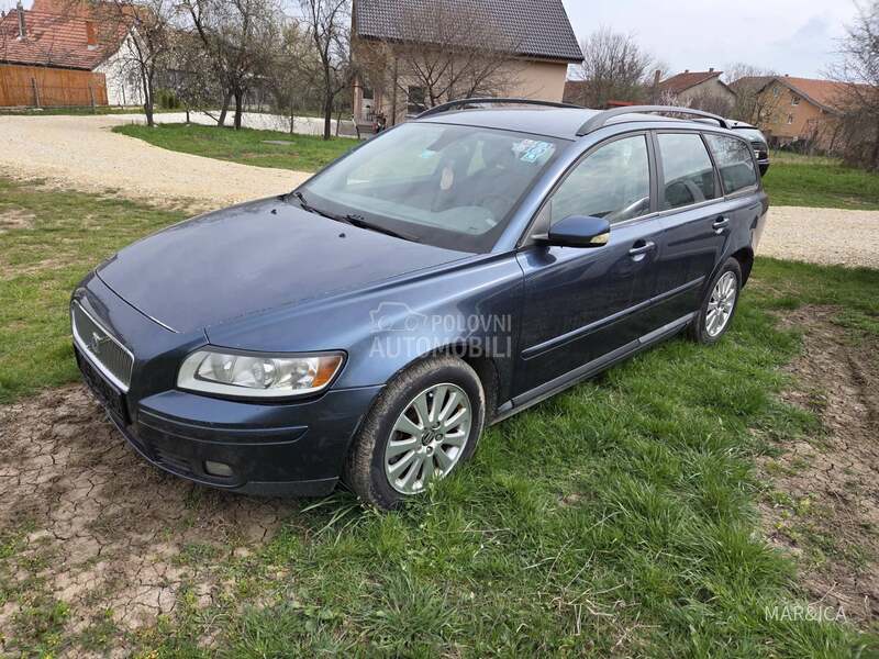 Volvo V50 