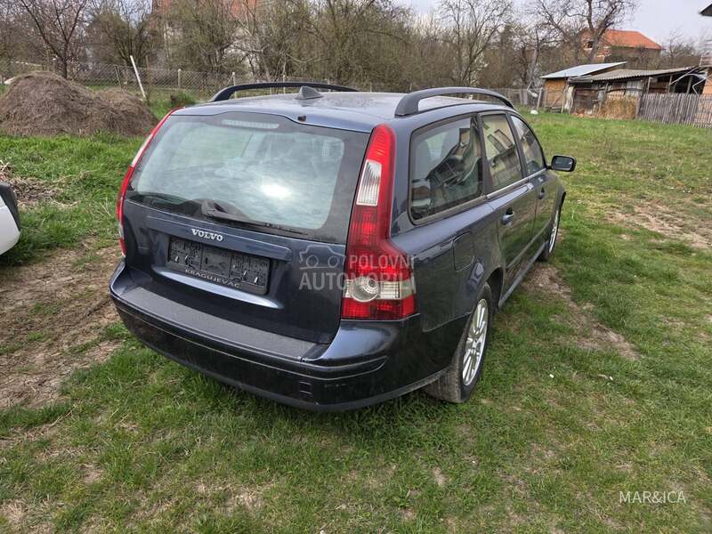 Volvo V50 