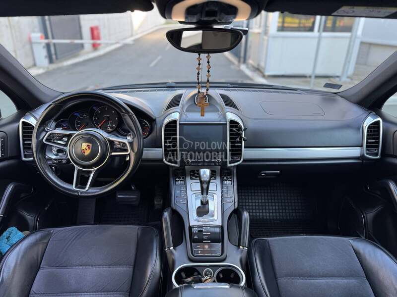 Porsche Cayenne PLATINUM EDICION