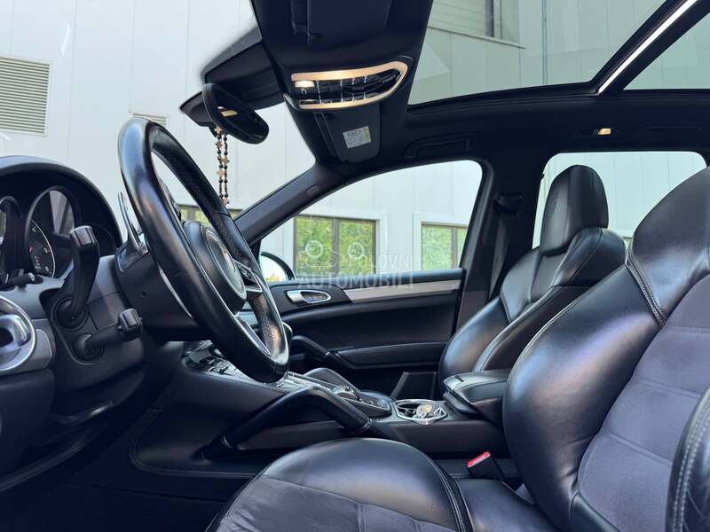 Porsche Cayenne PLATINUM EDICION