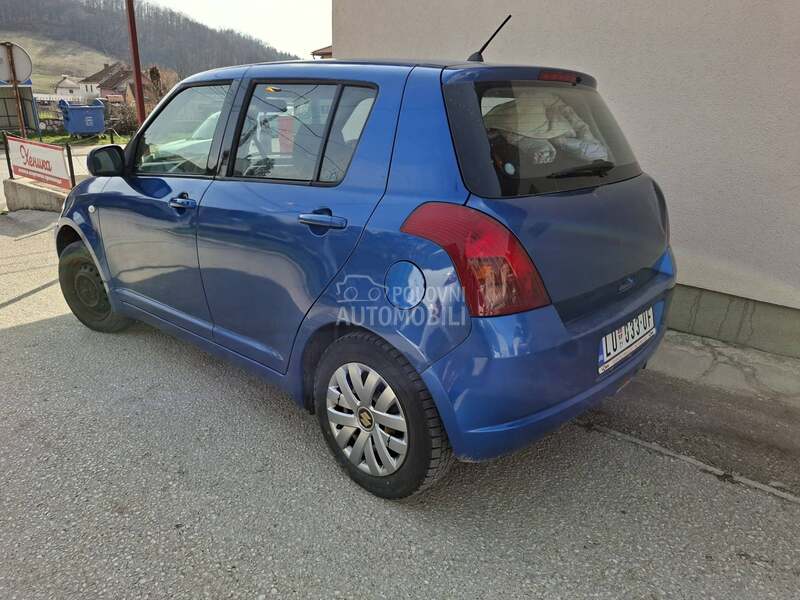 Suzuki Swift 