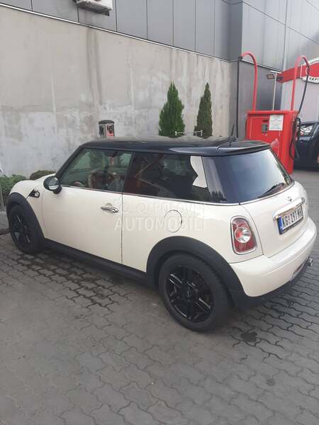 MINI One 