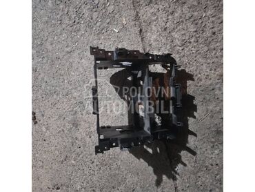 Centralna konzola za Volkswagen Golf 5 od 2003. do 2008. god.