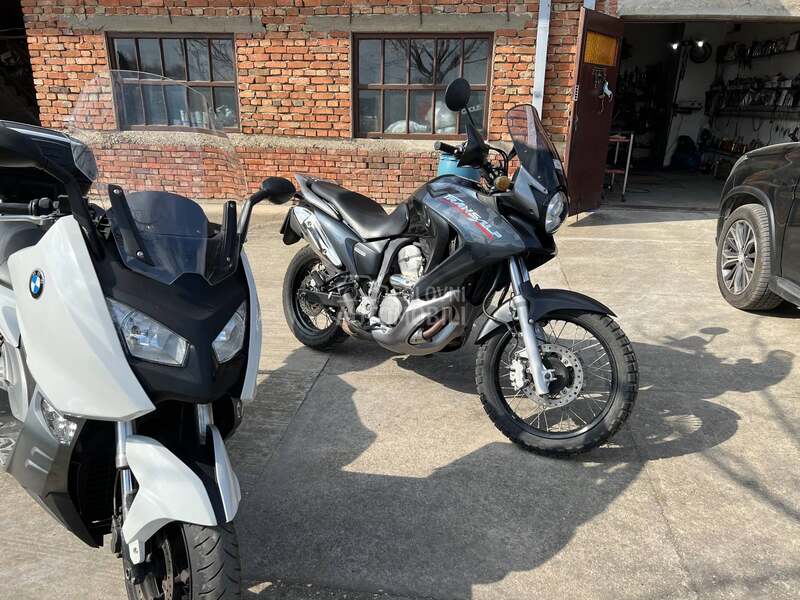 Honda Transalp XL700V ABS