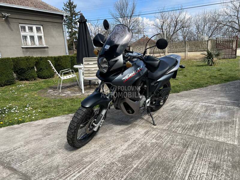 Honda Transalp XL700V ABS