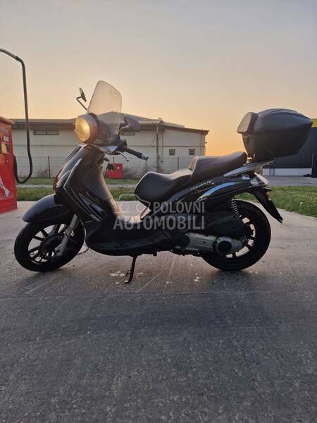 Piaggio Beverly Tourer