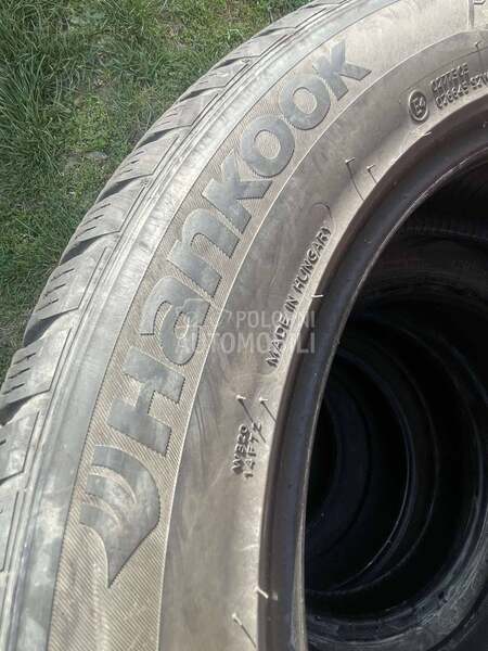 Hankook 225/55 R17 Zimska