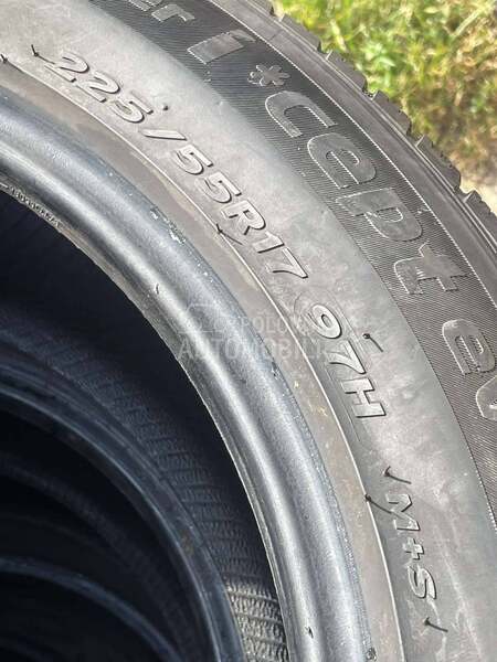 Hankook 225/55 R17 Zimska