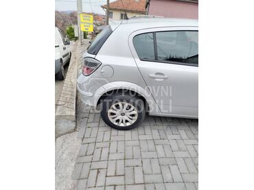 Opel Astra H 